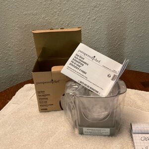 Pampered Chef - Cup Slicer - New, Never Used.  #100860 B2